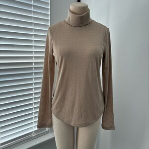 NWT Gap Gold Shiny Layering Turtleneck Long Sleeve Top